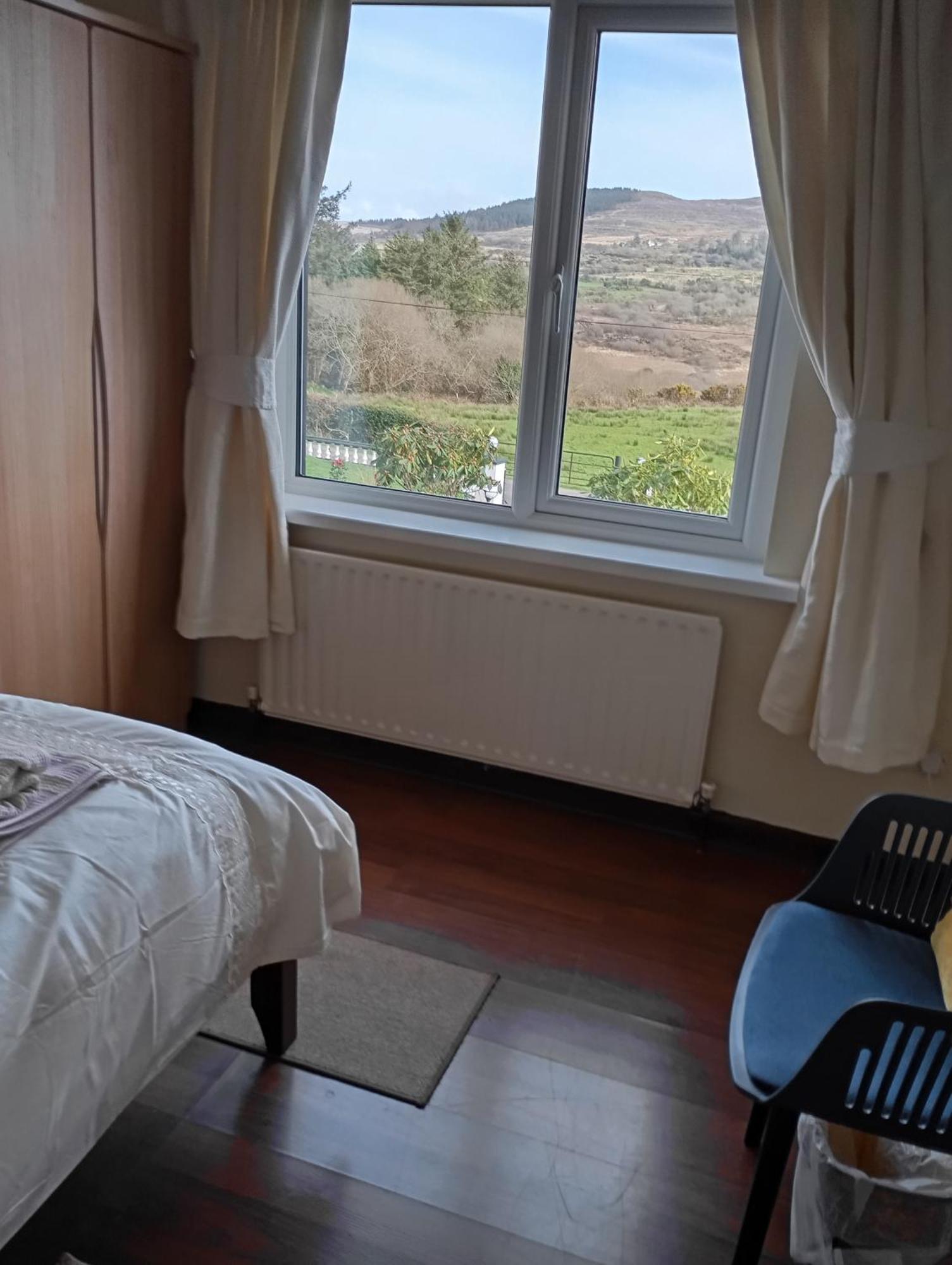 Room In Bungalow - Very Nice View With This Room Снийм Екстериор снимка